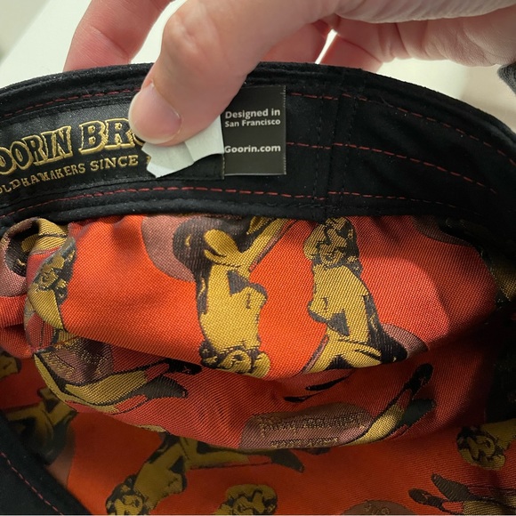 Goorin Bros newsie flat cap blue plaid cap. Amazing inside lining. Size small. - Picture 13 of 13